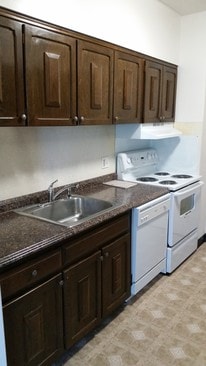 Photo - Brentwood Towers