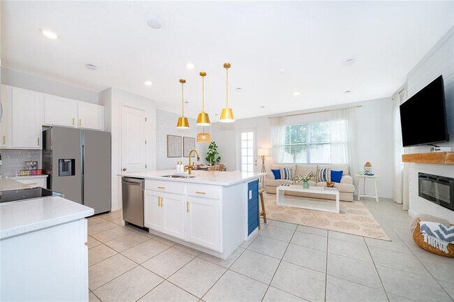 847 Longboat Dr
