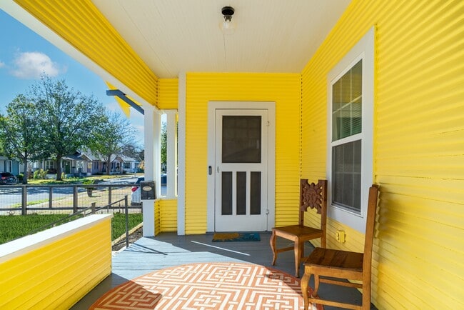 Photo - 475 E French Pl