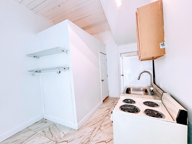 Photo - 806 Ridgewood Dr