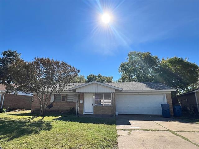 Photo - 1744 Gill St