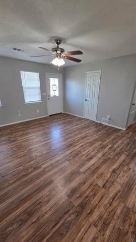 Photo - 600 Pacific St E