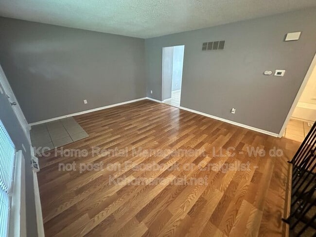 Photo - 420 N Jennings Rd