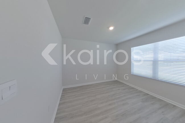 Photo - 4671 Malay Cir
