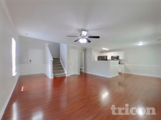 Photo - 6716 Commack Dr
