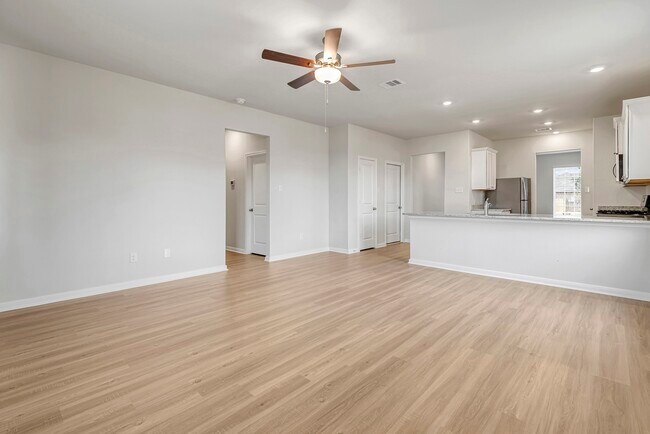 Photo - 400 Mystic Slopes Dr