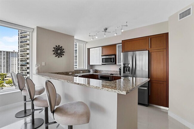 Photo - 2831 N Ocean Blvd Unidad 801N