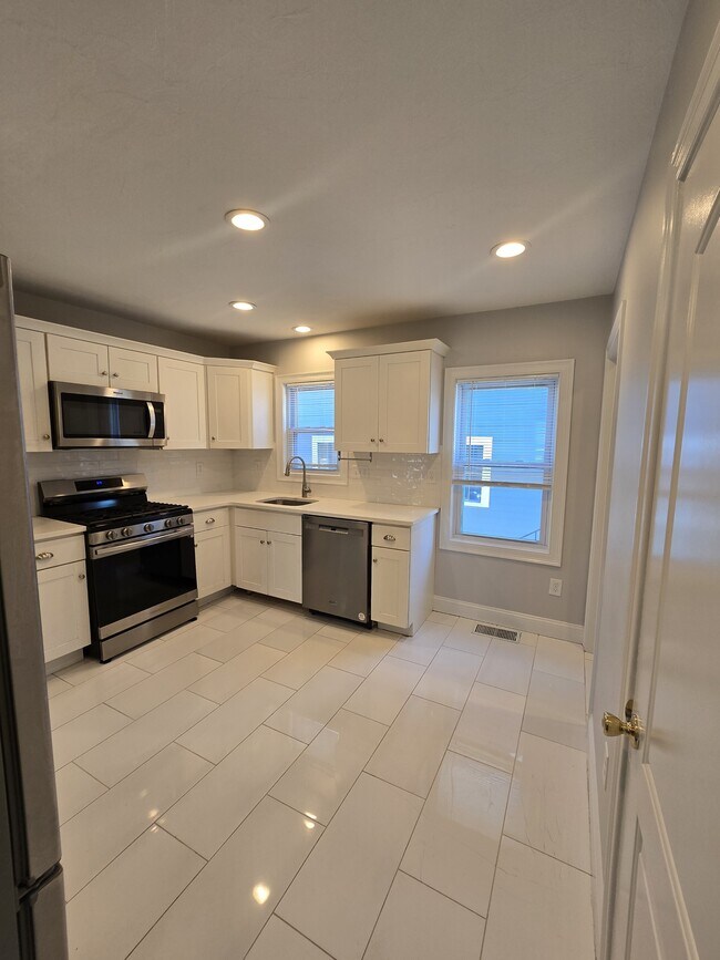 Photo - 35 Phillips Ave