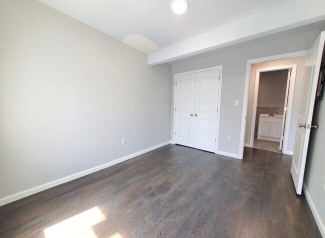 Photo - 557 Ocean Ave Unit 3