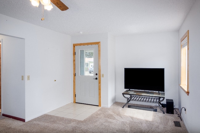 Photo - 308 Dakota Ave