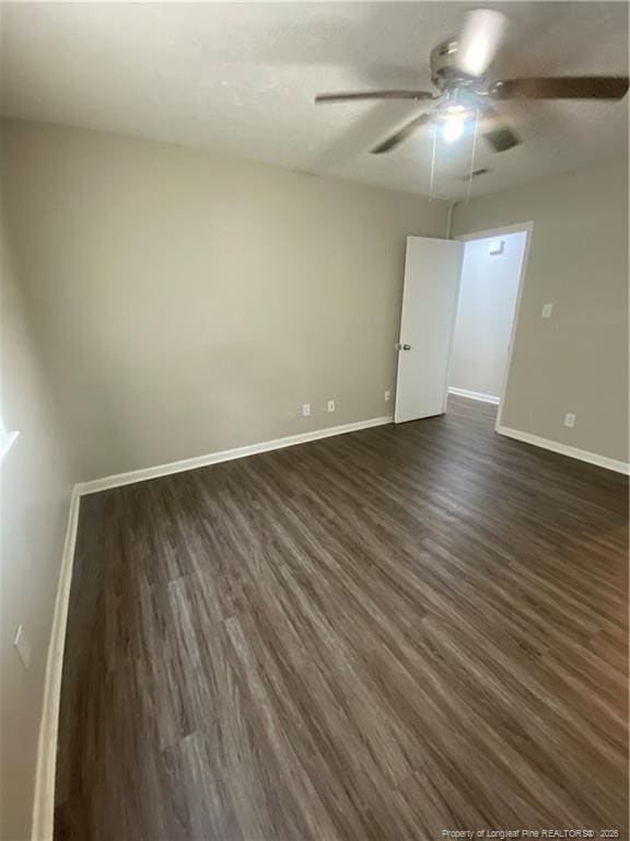 843 Applewood Ln
