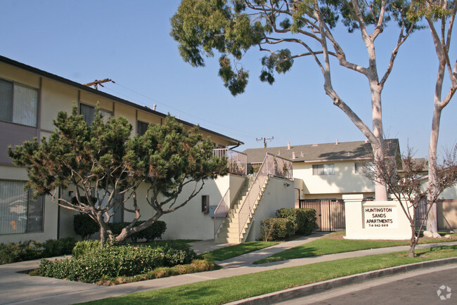 Building Photo - Huntington Sands Apartments