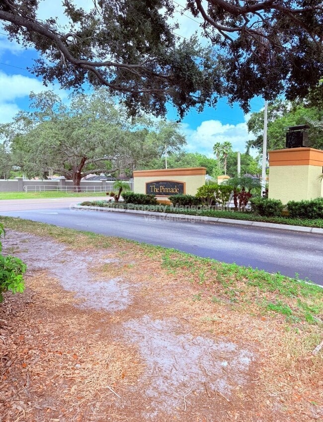 Building Photo - 5606 Pinnacle Heights Cir Unit 205