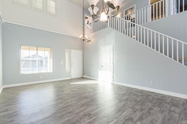 Photo - Charming 5 Bed 3 bath Home in Avondale