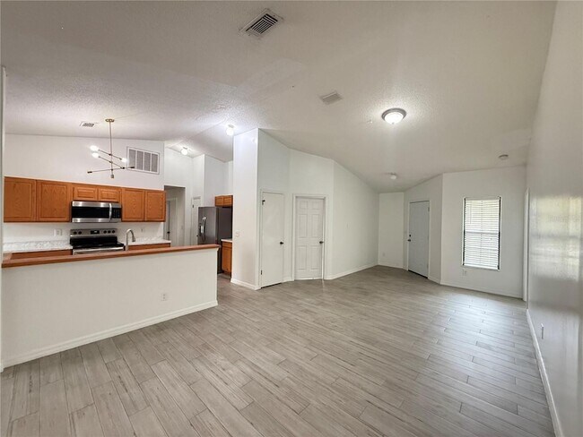 Photo - 3718 Linsbury St