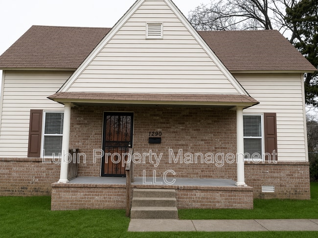 Building Photo - 1490 Dallas St