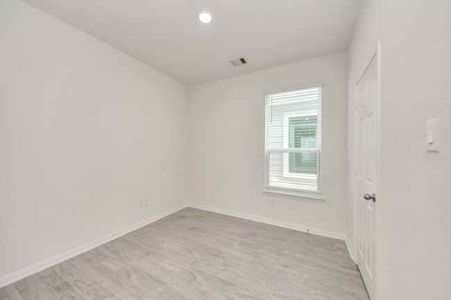 Photo - 17310 Rock Willow Ln