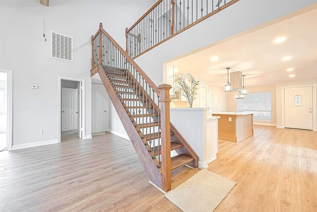 Building Photo - 2446 Long Reach Dr