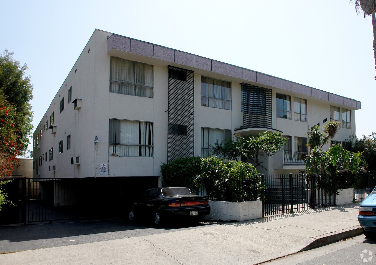 Starlight Apartments - Starlight Apartments