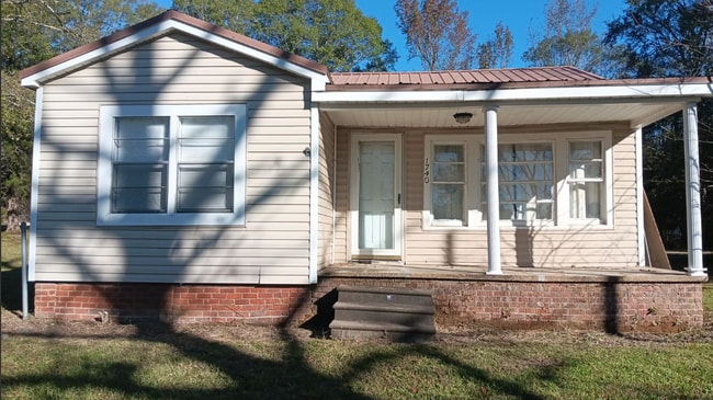 Building Photo - 1740 MS-363