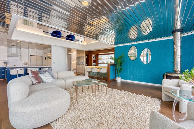 Photo - 3307 NE Marine Dr Unit SI ID1611825P