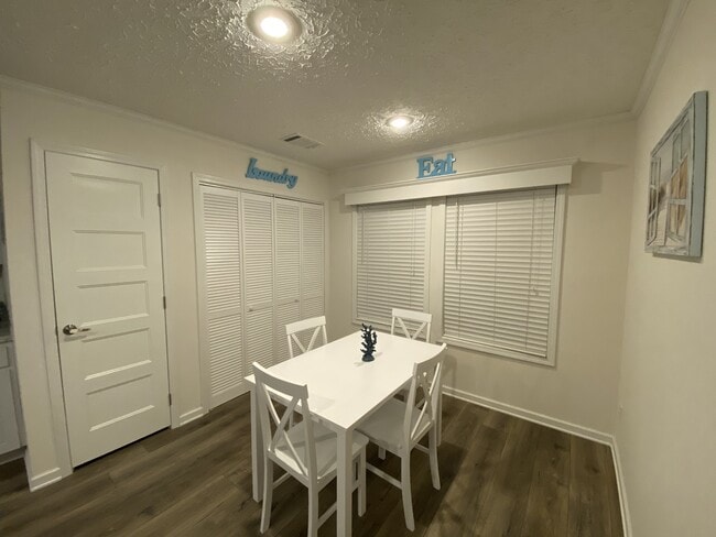 112 Crossways Dr