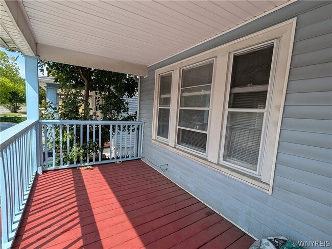 Photo - 2125 Niagara St