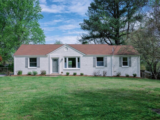 Building Photo - 512 Brentlawn Dr