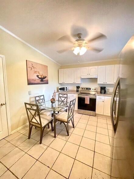 Photo - 406 Longshadow Rd Condo