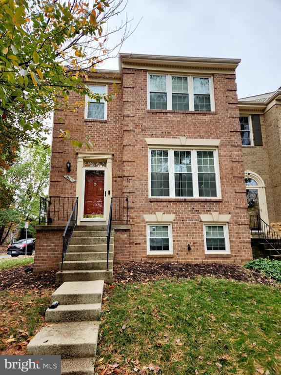 Photo - 4101 Meadow Field Ct Townhome