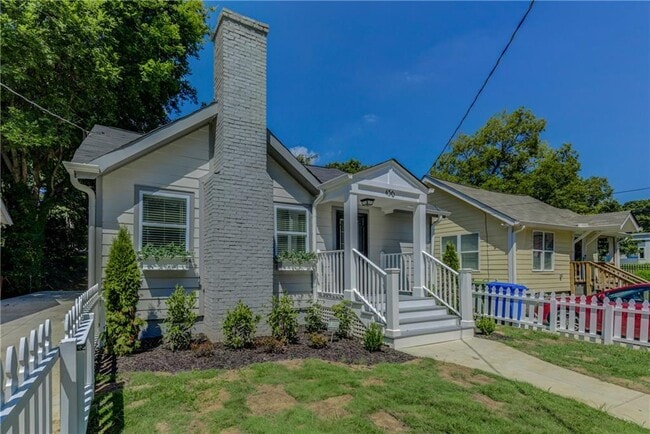 Photo - 456 Griffin St NW