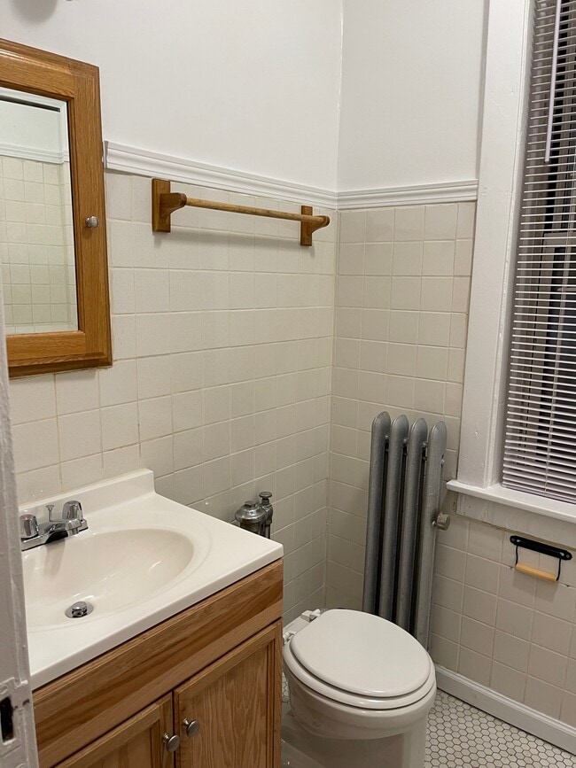 Photo - 6966 N Sheridan Rd Unit 6960 - 2A - ONE BED