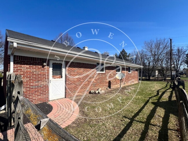Photo - Beautiful 3 Bedroom ranch in Maumee.