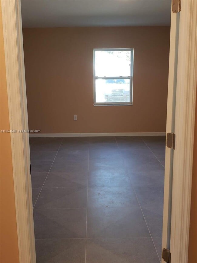 Photo - 5800 New Tampa Hwy