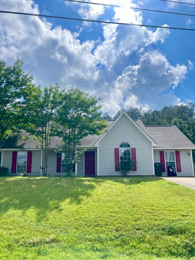 Photo - 222 Salem Rd (Oxford, MS)