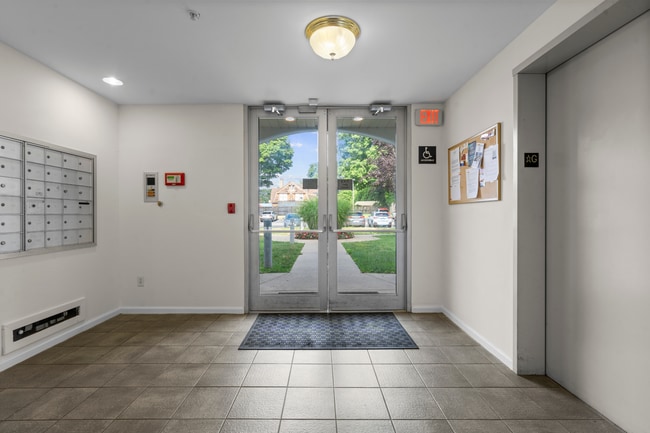 Photo - Bay Point Apartments