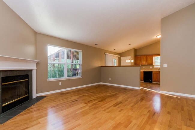 Photo - 274 Glendale Ct