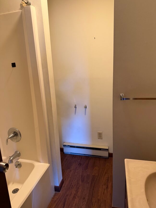 231 Stoutt Dr SE Unit 1