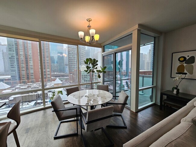 Photo - 505 N McClurg Ct Unidad 1205