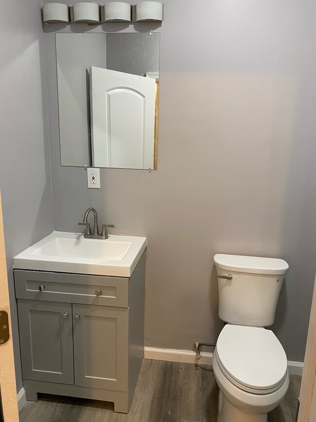 Photo - 6 S Franklintown Rd Unit 1D AVAILABLE $600