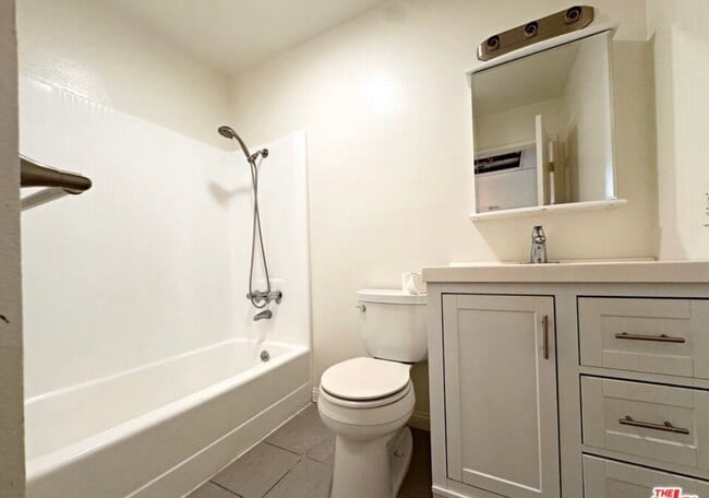 Photo - 18350 Hatteras St Unit 152
