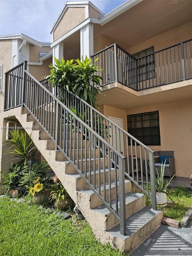 Building Photo - 1002 Adams Ave Unit 1002E Rental