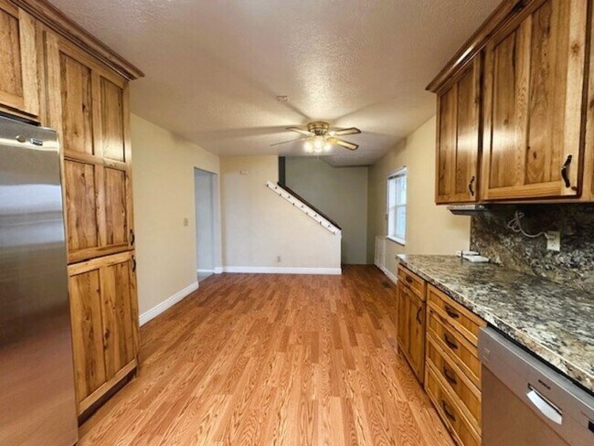 Photo - 1040 S 600 W