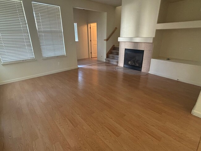 3665 Del Mar Ave