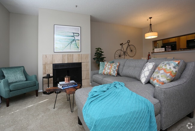 1HAB, 1BA/697SF/A9