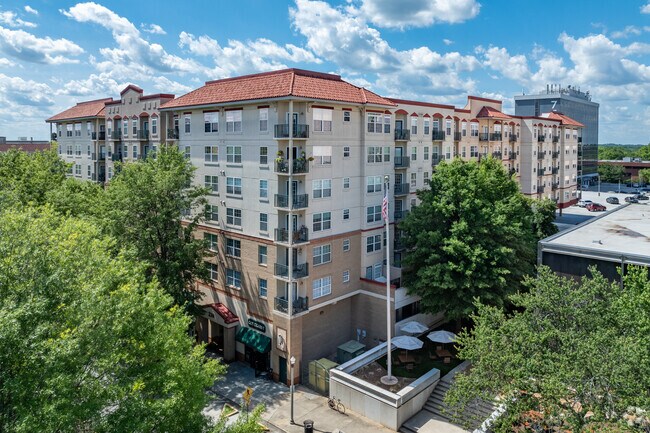 Photo - Decatur Renaissance Apartments