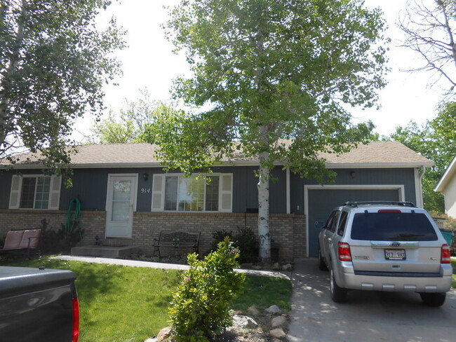 Great 3 bed 2 bath Ranch home with full fi... - Great 3 bed 2 bath Ranch home with full fi...