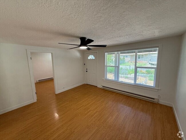 Building Photo - 494 Lantz St SE Rental