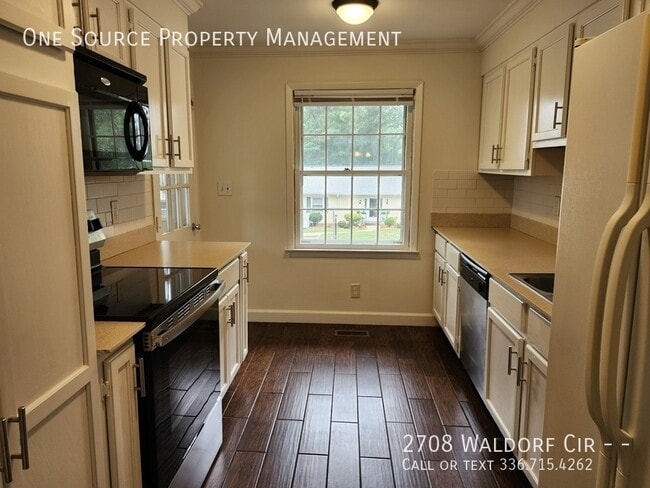 Photo - 2708 Waldorf Cir