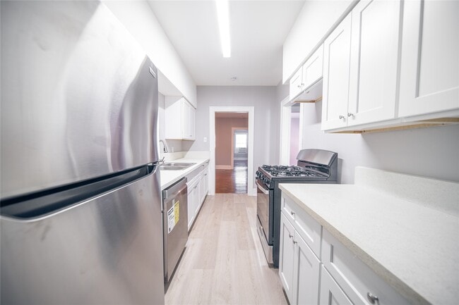 Photo - 1818 Calumet St